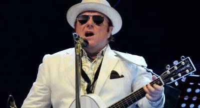 Van Morrison calls on artists to 'stand up' against socially distanced concerts - www.breakingnews.ie
