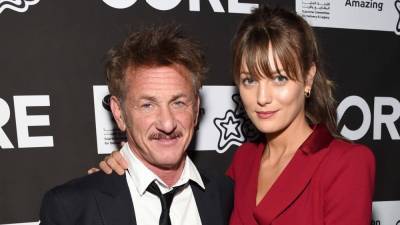 Sean Penn Details His 'COVID Wedding' to Leila George - www.etonline.com - Australia