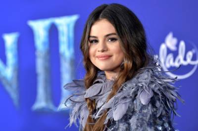 Selena Gomez Crashes 'Animal Crossing' Talk Show, Reveals She Wants to Collab With Taylor Swift - www.billboard.com