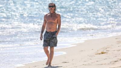 Gavin Rossdale, 54, Stuns At The Beach + 23 More Studs Over 45 Rocking Shirtless Summer Bodies - hollywoodlife.com - Malibu