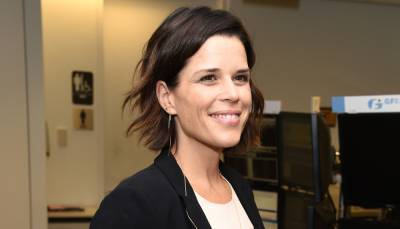Neve Campbell Officially Returning for 'Scream 5' - www.justjared.com