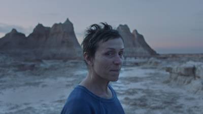 Chloe Zhao’s ‘Nomadland’ Wins Top Prize At Venice Film Fest - etcanada.com - France - USA