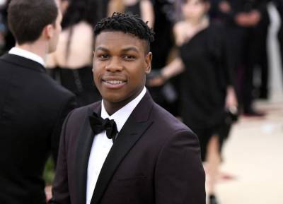 Jo Malone apologises to John Boyega for cutting him out of ad campaign - evoke.ie