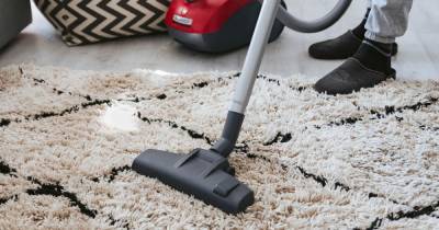 Mrs Hinch fan shares incredible jet wash hack to clean your rug within minutes - www.ok.co.uk