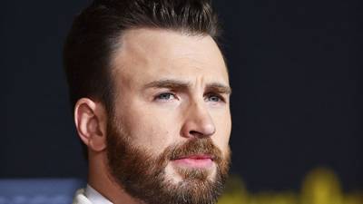 Chris Evans Admits Private Photo Leak Was ‘Embarrassing’: ‘You Gotta Roll With The Punches’ - hollywoodlife.com