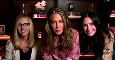 Jennifer Aniston, Courteney Cox and Lisa Kudrow Give ‘Friends’ Fans the Reunion They Deserve During the 2020 Emmys - www.usmagazine.com - Los Angeles