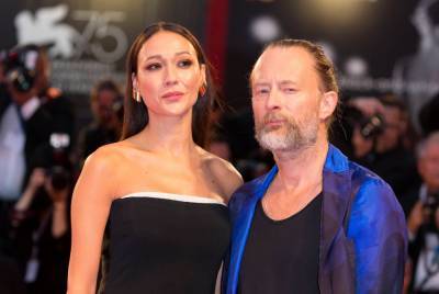 Radiohead Frontman Thom Yorke Marries Girlfriend Dajana Roncione In Italy - etcanada.com - Italy