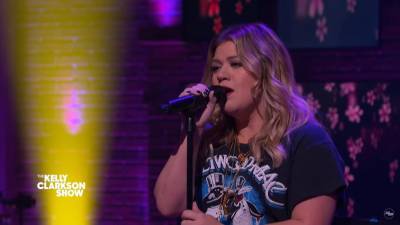 Kelly Clarkson Drinks In ‘Tennessee Whiskey’ With Chris Stapleton Cover - etcanada.com - USA - Tennessee