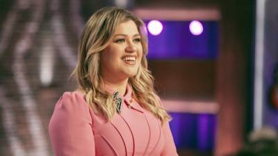 Kelly Clarkson Is Sued By Father-In Law's Company Amid Split From Brandon Blackstock - www.etonline.com