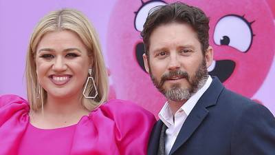 Kelly Clarkson Is Being Sued by Her Ex-Husband’s Father For Allegedly Breaking Her Contract - stylecaster.com - Los Angeles