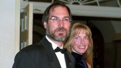 Laurene Powell Jobs: 5 Things About Steve’s Widow Under Attack By Trump For Owning The Atlantic - hollywoodlife.com - county Atlantic