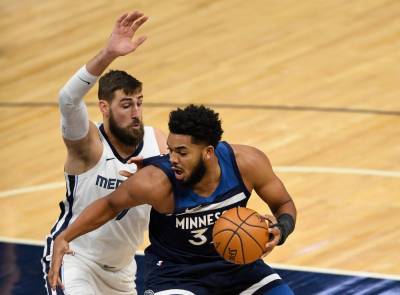 Karl-Anthony Towns Tests Positive For COVID-19 After His Mom & Other Family Members Have Died From It - etcanada.com - Minnesota - city Karl-Anthony