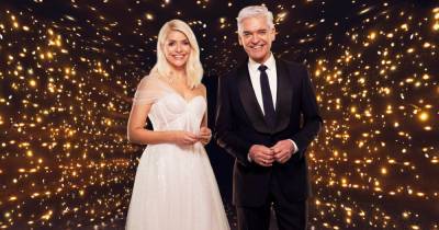 Dancing on Ice: Phillip Schofield gives behind the scenes look at new series from social distancing to perspex screens - www.ok.co.uk
