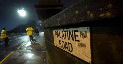Palatine Road closed, parts of Didsbury and Northenden 'preparing for evacuation' as River Mersey reaches record high - www.manchestereveningnews.co.uk - Manchester