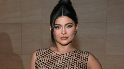 Kylie Jenner Responds to Fans Commenting on Her Shower by Sharing a Video Her High-Tech One - www.etonline.com