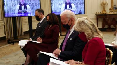 President Joe Biden, Vice President Kamala Harris & Their Spouses Attend Virtual Inaugural Prayer Service - www.etonline.com - George - Washington, county George