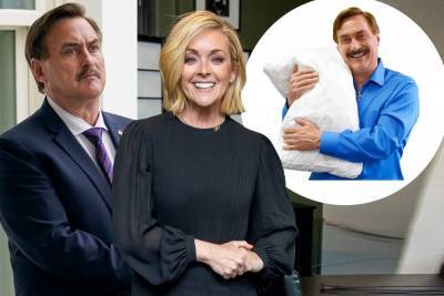 Jane Krakowski denies undercover romance with MyPillow CEO Mike Lindell - nypost.com