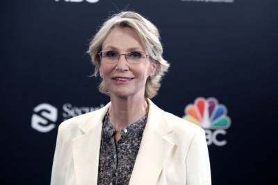 Jane Lynch Says She Gave Her Dogs Human Names Because She Knew She ‘Wasn’t Going To Have Kids’ - etcanada.com