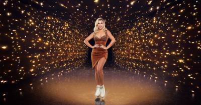 Billie Faiers is taking a break from Dancing On Ice after grandmother Nanny Wendy dies aged 77 - www.ok.co.uk