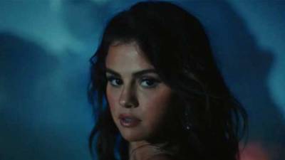 Selena Gomez's 'Baila Conmigo' Music Video Will Make You Want to Dance: Watch - www.etonline.com - Britain