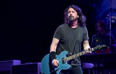 Dave Grohl remembers getting “beaten by police and rednecks” at anti-Reagan rally - www.nme.com
