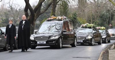 Barbara Windsor's celebrity pals bid farewell to TV great at small funeral service - www.dailyrecord.co.uk - London
