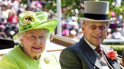 Queen Elizabeth II and Prince Philip Receive COVID-19 Vaccinations - variety.com - Britain