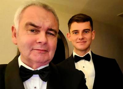 Dapper Eamonn Holmes twins with his ‘baby son’ Jack in rare snap - evoke.ie - Ireland - county Jack