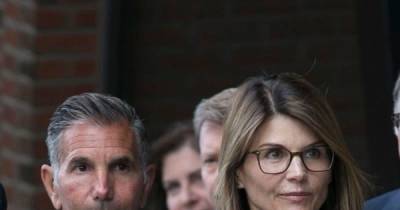 Lori Loughlin, husband ask judge to let them jet off to Mexico - www.wonderwall.com - USA - Mexico
