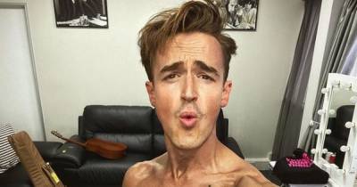Strictly Come Dancing's Tom Fletcher 'finds inner sexiness' as he posts topless selfie - www.ok.co.uk
