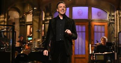 Jason Sudeikis Gushes Over Kids Otis and Daisy on ‘SNL,’ Reprises Several of His Popular Characters - www.usmagazine.com