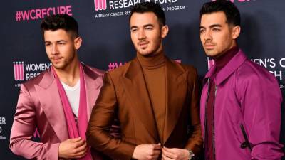 Jonas Brothers to Star in 'Family Roast' Comedy Special Hosted by Kenan Thompson - www.etonline.com