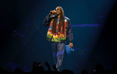 Snoop Dogg honours late mother with singalong to ‘Stand By Me’ - www.nme.com - county Tate - Boston