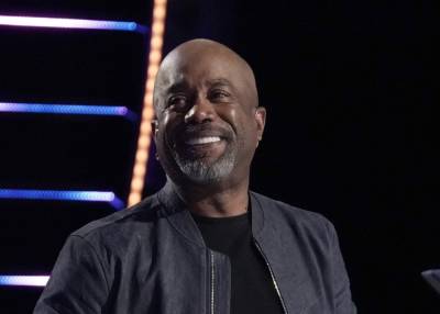 Darius Rucker Freaks Out Fans By Pretending To Be A Wax Sculpture At Madame Tussauds - etcanada.com - Nashville - city Music