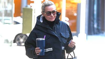 Yolanda Hadid Exits Daughter Gigi’s Apartment After Zayn Malik Denies ‘Striking’ Her — Photo - hollywoodlife.com - New York
