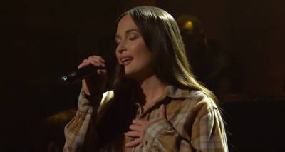 Kacey Musgraves Performs New Songs 'Justified' & 'Camera Roll' on 'Saturday Night Live' Season Premiere - Watch! - www.justjared.com