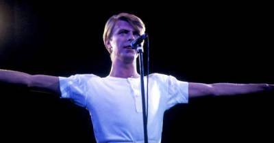 Tony Visconti cries as he remembers David Bowie's cancer news - www.msn.com