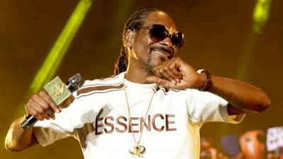 Snoop Dogg Gives Update on 2022 Super Bowl Halftime Show (Exclusive) - www.etonline.com - Atlanta - Las Vegas
