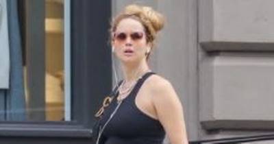 Jennifer Lawrence shows off growing baby bump in black workout year in New York - www.ok.co.uk - New York - Manhattan - county Lawrence
