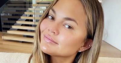 Chrissy Teigen ditches signature bronde look for new fiery red hair colour - www.ok.co.uk