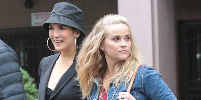 Reese Witherspoon & Zoe Chao Walk & Talk on 'Your Place Or Mine' Set - www.justjared.com - New York