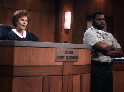 ‘Judge Judy’ Bailiff Petri Hawkins Byrd ‘Confused & Dismayed’ That He Wasn’t Invited To New Series ‘Judy Justice’ - etcanada.com