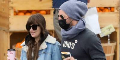 Dakota Johnson & Chris Martin Are As Cute As Can Be During a Coffee Run Together - www.justjared.com - Los Angeles - Rome - county Dakota