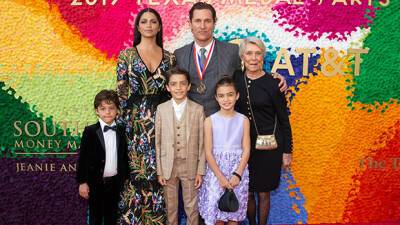 ​Matthew McConaughey Reveals Oldest Son Is COVID Vaccinated After Remarks About Mandates - hollywoodlife.com - New York