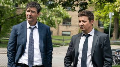 Jeremy Renner and Kyle Chandler Play Hardball in 'Mayor of Kingstown' First Look (Exclusive) - www.etonline.com - Michigan - city Kingstown, state Michigan
