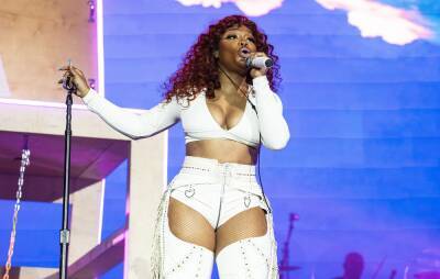 SZA halts gig after fan passes out and addresses Astroworld tragedy - www.nme.com - city Salt Lake City
