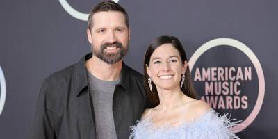 'Fancy Like' Singer Walker Hayes Brings Wife Laney To American Music Awards 2021 - www.justjared.com - Los Angeles - USA