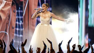 Jennifer Lopez Performs 'On My Way' Live for the First Time at the 2021 American Music Awards - www.etonline.com - Los Angeles - USA