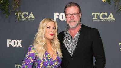 Tori Spelling posts without Dean McDermott during Thanksgiving celebration with daughters amid divorce rumors - www.foxnews.com