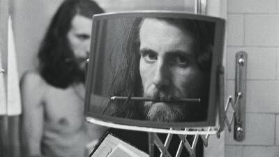 Graham Nash shows a candid side in a book of his photographs - abcnews.go.com - New York - county Nash